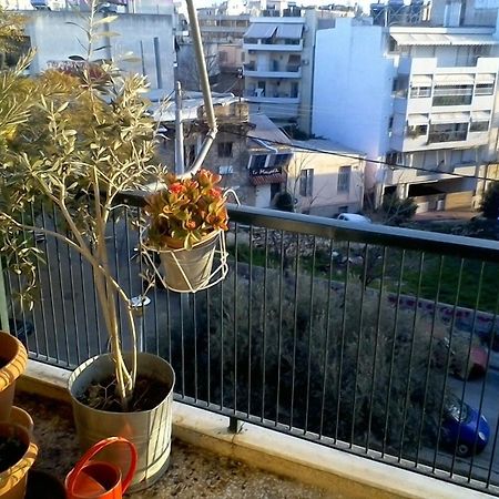 On Foot To Acropolis Cozy Apartment Atenas Exterior foto