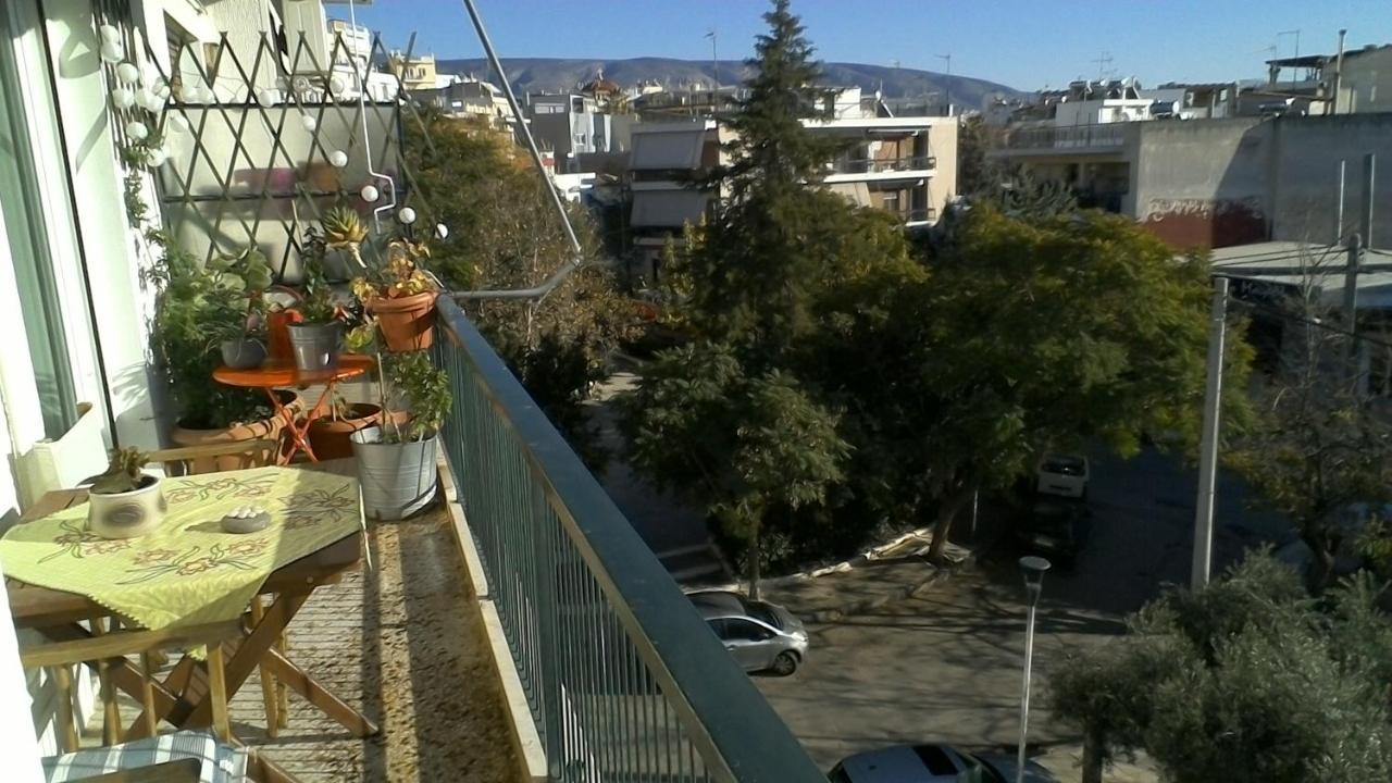 On Foot To Acropolis Cozy Apartment Atenas Exterior foto